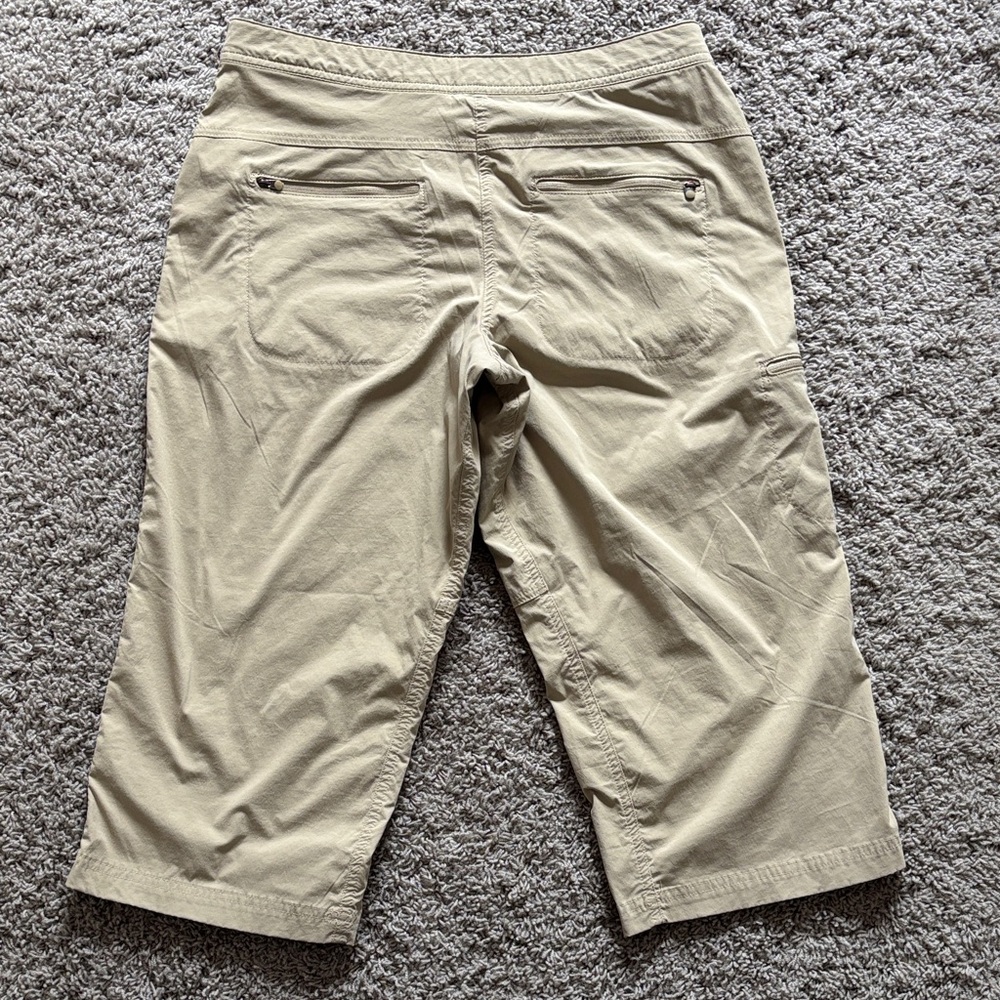 L.L. Bean Comfort Trail Khaki Zip Pocket Crop Pants - Picture 14 of 16